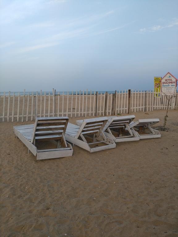 ארוגם Yoho Hotel Arugambay Beach Inn מראה חיצוני תמונה