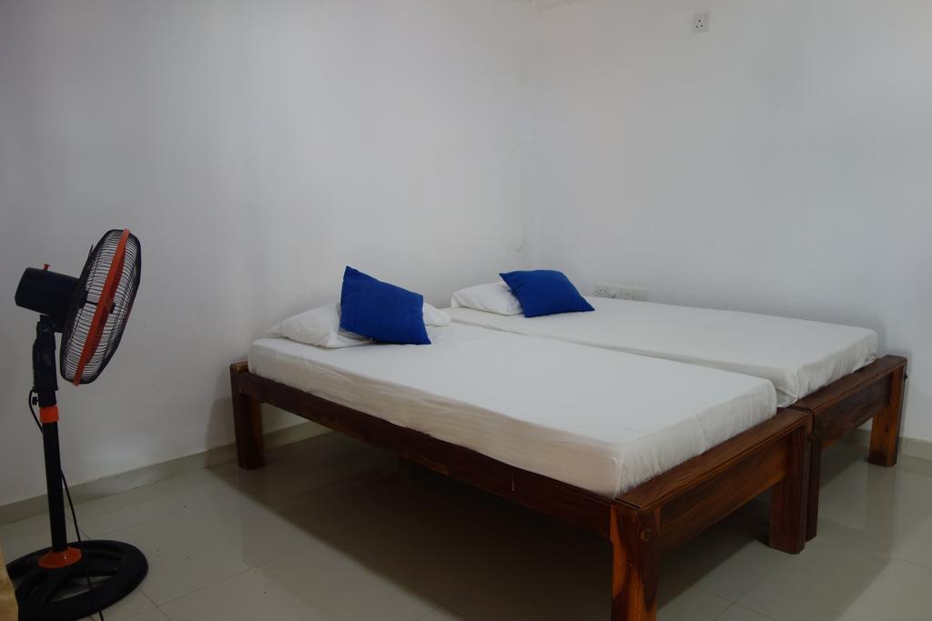 ארוגם Yoho Hotel Arugambay Beach Inn מראה חיצוני תמונה